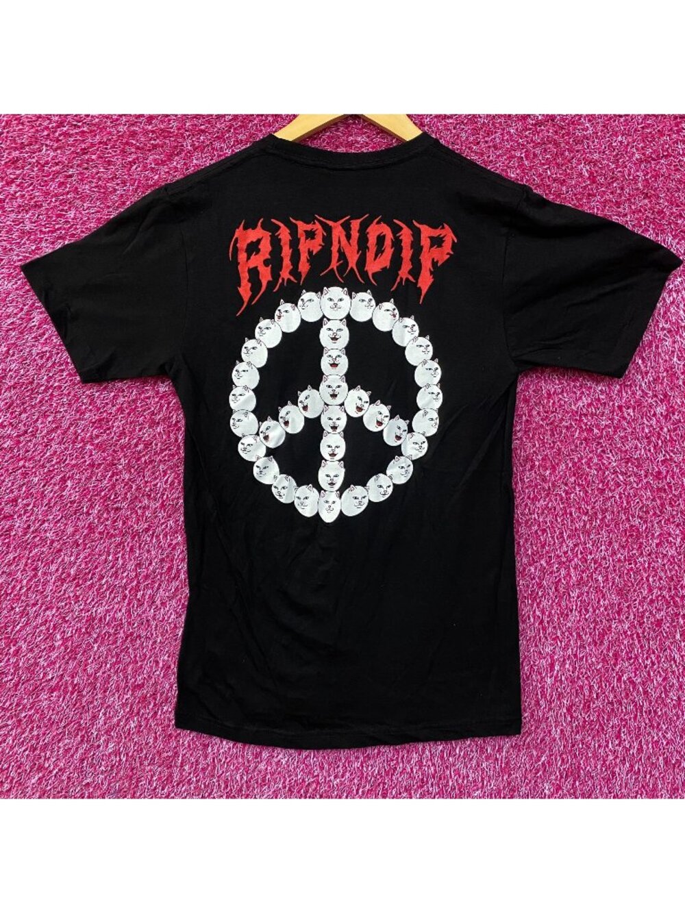 RIPNDIP Expression Peace Sign Lord Nermal T-Shirts Small